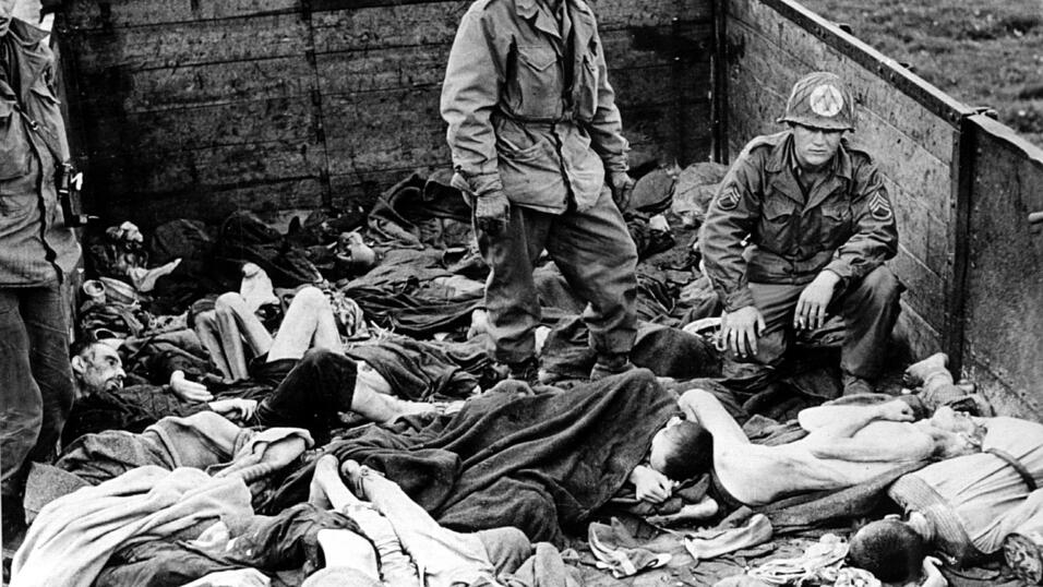Hitler ein Kommunist? Unter den Opfern in den Konzentrationslagern waren auch politische Häftlinge - vor allem Kommunisten und Sozialdemokraten (Archivbild). Hitler ein Kommunist? Unter den Opfern in den Konzentrationslagern waren auch politische Häftlinge - vor allem Kommunisten und Sozialdemokraten (Archivbild).
