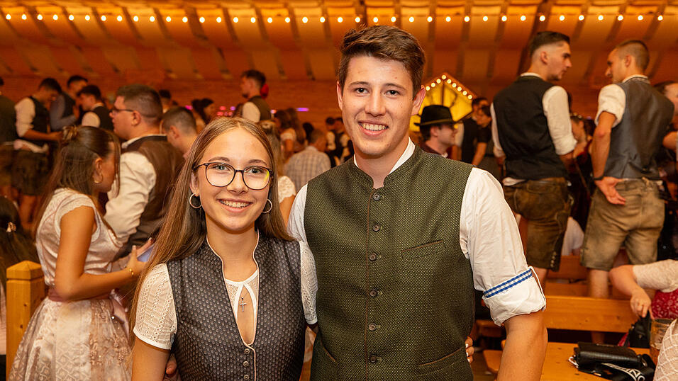 Die Partybilder vom Freitag, 9. August 2024, aus dem Festzelt Nothaft. Die Partybilder vom Freitag, 9. August 2024, aus dem Festzelt Nothaft.