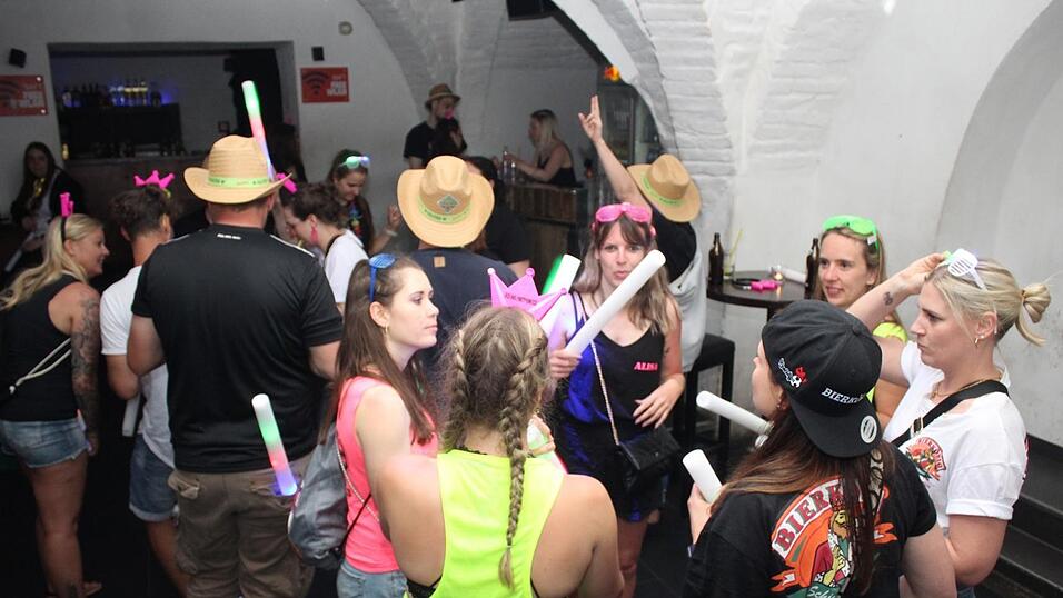 Das sind die schönsten Bilder von der Malle-Party im Trixi Schneider in Landshut.