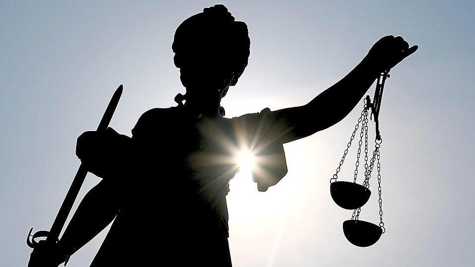 Ein 70-jähriger Rentner musste sich vor dem Amtsgericht Landau verantworten. (Symbolbild) Ein 70-jähriger Rentner musste sich vor dem Amtsgericht Landau verantworten. (Symbolbild)