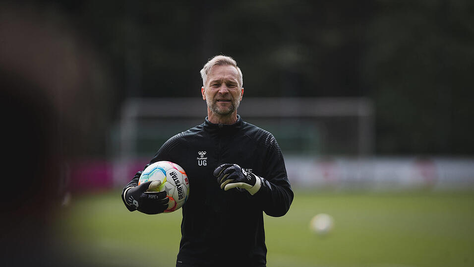 Seit zwei Jahren Torwarttrainer des 1. FC Köln: Uwe Gospodarek. Seit zwei Jahren Torwarttrainer des 1. FC Köln: Uwe Gospodarek.