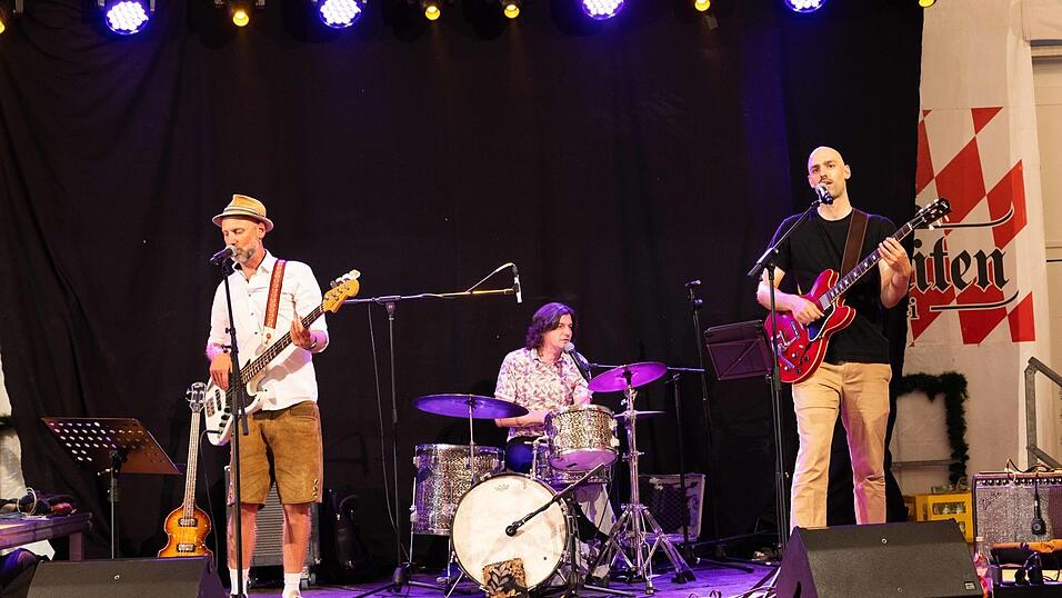 Die Partybilder vom Sonntag, 16. August, aus dem Festzelt Greindl. Die Partybilder vom Sonntag, 16. August, aus dem Festzelt Greindl.