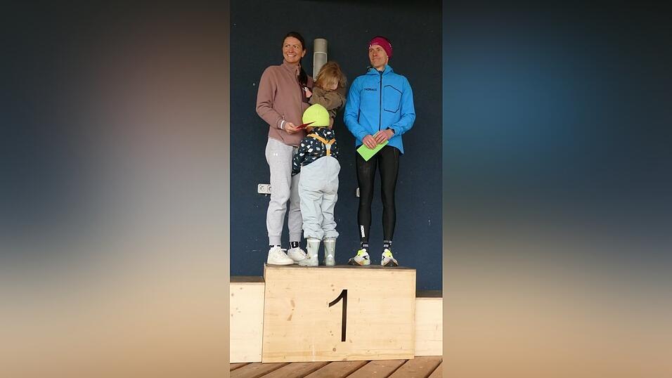 Bei den Damen siegte auf der Halbmarathon-Strecke Johanna Fenzl und bei den M&auml;nnern Luca Bauer.