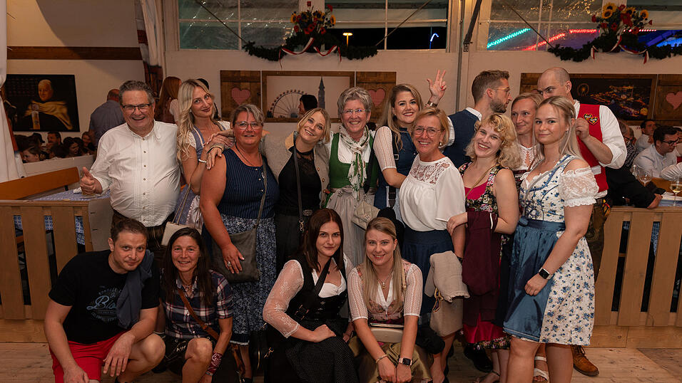 Die Partybilder vom Freitag, 11. August 2023, aus dem Festzelt Greindl. Die Partybilder vom Freitag, 11. August 2023, aus dem Festzelt Greindl.