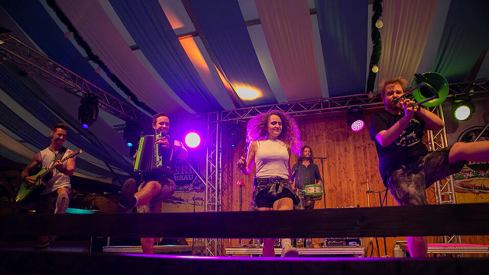 Die Partybilder von Sonntag, 21. August 2022, aus dem Festzelt Wenisch.