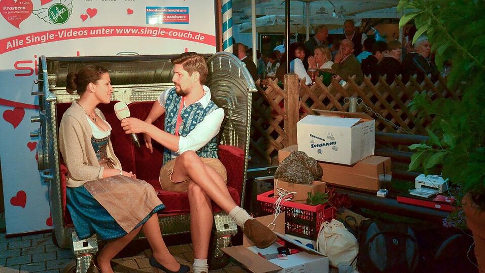 Die 16. Ausgabe der Single-Couch begann am Freitag.