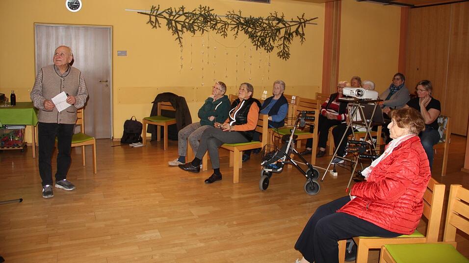 Etwa 20 Senioren waren zum Vortrag von Nik Söltl (l.) gekommen.