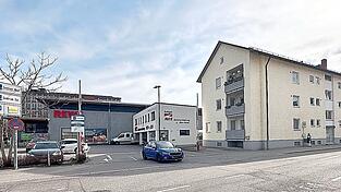 Der REWE-Markt an der Kreuzung Luitpoldstra&szlig;e/Rennweg soll um knapp 50 Prozent Verkaufsfl&auml;che von 1.600 auf 2.350 Quadratmeter erweitert werden.