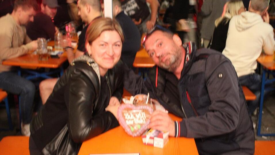 Viele Landshuter genossen ihren Freitagabend auf dem Bismarckplatzfest.