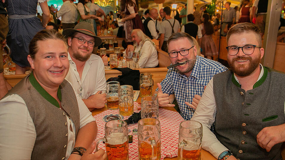 Die Partybilder von Freitag, 19. August 2022, aus dem Festzelt Reisinger.
