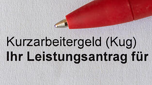 Die Corona-Sonderregelung beim Kurzarbeitergeld wurde nochmals verlängert. Sie soll Betrieben helfen, weiterhin Arbeitsplätze zu erhalten.