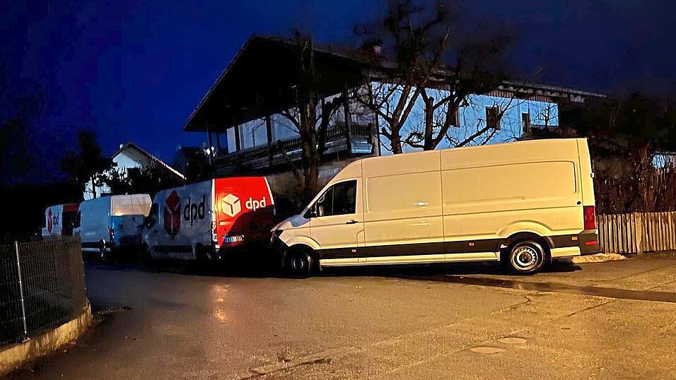 Der Pflichtabstand im Einm&uuml;ndungsbereich wird nicht eingehalten. Es kommt zu erheblich Sichtbeeintr&auml;chtigungen.