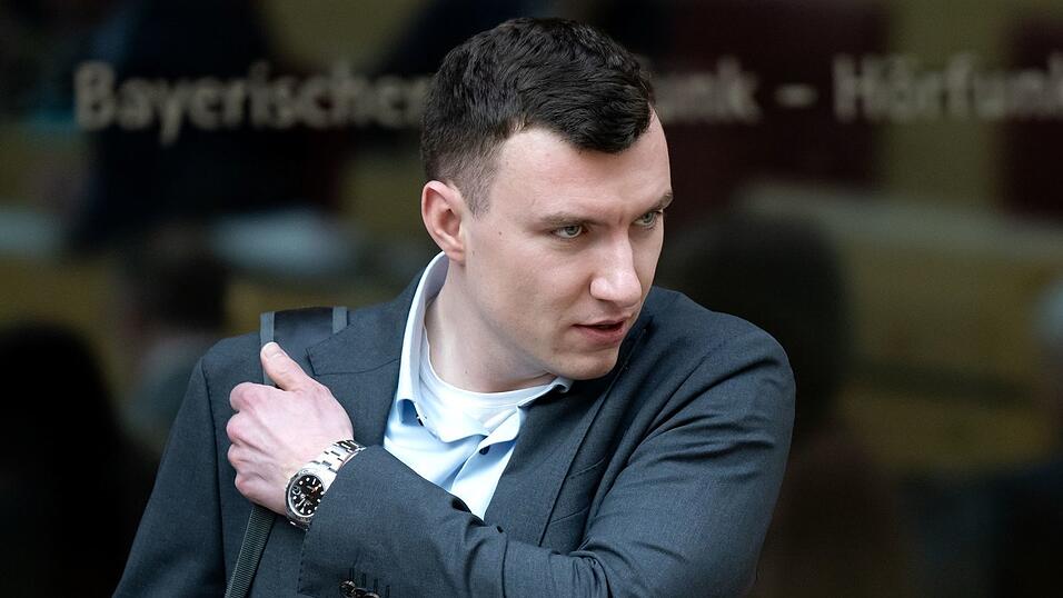 1.000 Euro Ordnungsgeld muss der AfD-Politiker Oskar Lipp zahlen. 1.000 Euro Ordnungsgeld muss der AfD-Politiker Oskar Lipp zahlen.