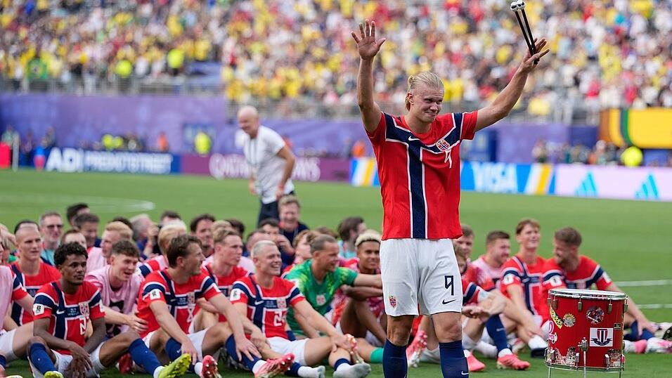Erling Haaland traf doppelt gegen Brasilien. Erling Haaland traf doppelt gegen Brasilien.