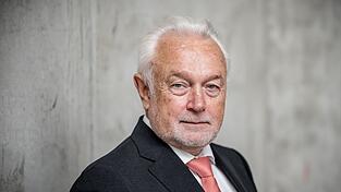 Er ist seit 56 Jahren Mitglied der FDP, jetzt will er Vorsitzender werden: Wolfgang Kubicki. Er ist seit 56 Jahren Mitglied der FDP, jetzt will er Vorsitzender werden: Wolfgang Kubicki.