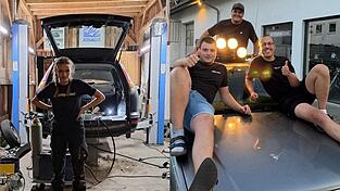 Schrauben, manchmal etwas fluchen, vor allem aber Spaß haben: So sahen die vergangenen Wochen für die Landauer aus, die ihre Rostlauben fit gemacht haben für die verrückte Rallye. 