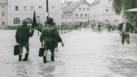 Der Griesplatz verwandelt sich in einen großen See. Der Griesplatz verwandelt sich in einen großen See.