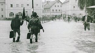 Der Griesplatz verwandelt sich in einen großen See. Der Griesplatz verwandelt sich in einen großen See.