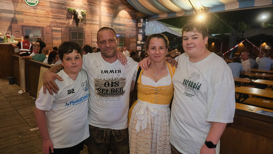 Die Partybilder vom Dienstag, 15. August 2023, aus dem Festzelt Wenisch. Die Partybilder vom Dienstag, 15. August 2023, aus dem Festzelt Wenisch.