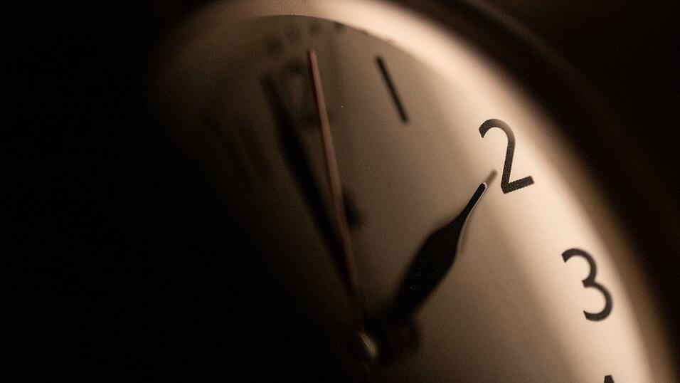 Die innere Uhr hinkt der Zeitumstellung meist noch ein paar Tage hinterher (Symbolbild). Die innere Uhr hinkt der Zeitumstellung meist noch ein paar Tage hinterher (Symbolbild).
