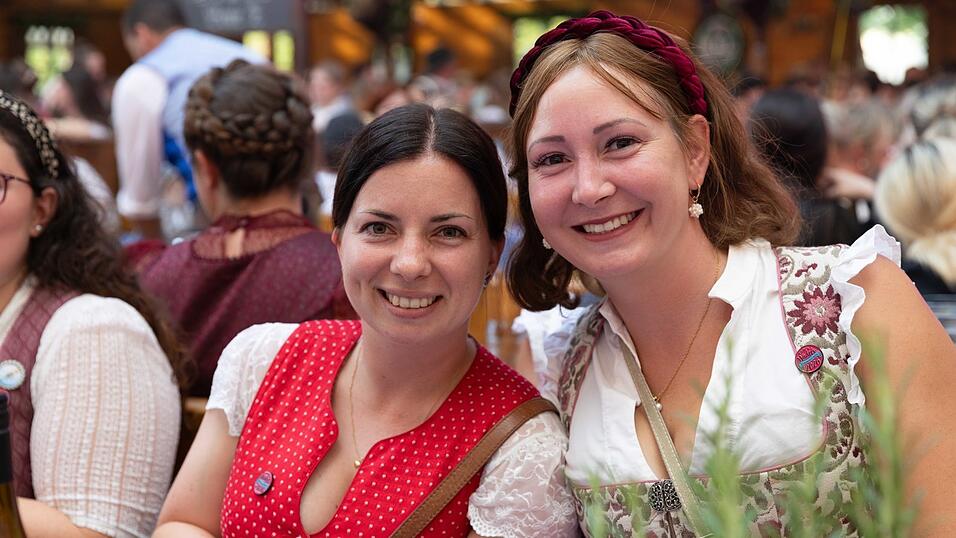 Die Partybilder vom Sonntag, 9. August, aus dem Festzelt Wenisch. Die Partybilder vom Sonntag, 9. August, aus dem Festzelt Wenisch.