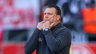 Uwe Koschinat hat sich zur Relegation geäußert. (Archivbild) Uwe Koschinat hat sich zur Relegation geäußert. (Archivbild)