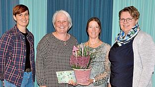 Das neue Spielzeugbasarteam Lisa-Marie Schindlbeck, die Gründerin des Spielzeugbasars Claudia Köglmeier, Regina Willer und Katharina Quaschner (v.l.).