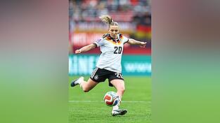 Feste Gr&ouml;&szlig;e im deutschen Mittelfeld: Elisa Sen&szlig;.