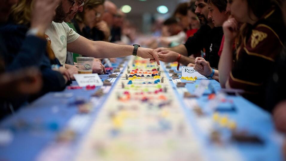 Genau 1.170 Spieler spielten gleichzeitig das Spiel Catan Connect. Genau 1.170 Spieler spielten gleichzeitig das Spiel Catan Connect.