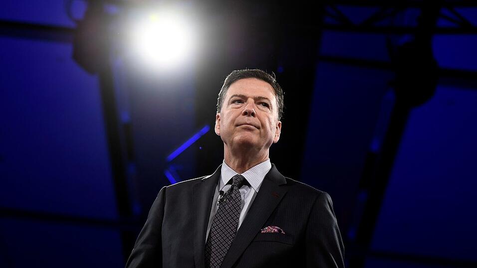 Ex-FBI-Chef Comey hat Ärger wegen eines Fotos von Muscheln am Strand. (Archivbild) Ex-FBI-Chef Comey hat Ärger wegen eines Fotos von Muscheln am Strand. (Archivbild)