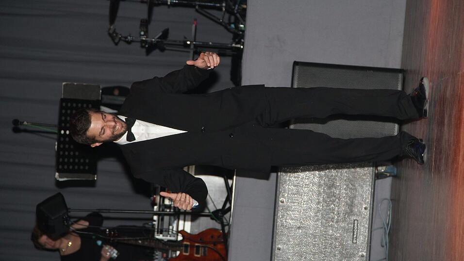 Die Bilder vom Abschlussball der Tanzschule Seidel in der Fraunhofer-Halle am 28. November. Die Bilder vom Abschlussball der Tanzschule Seidel in der Fraunhofer-Halle am 28. November.