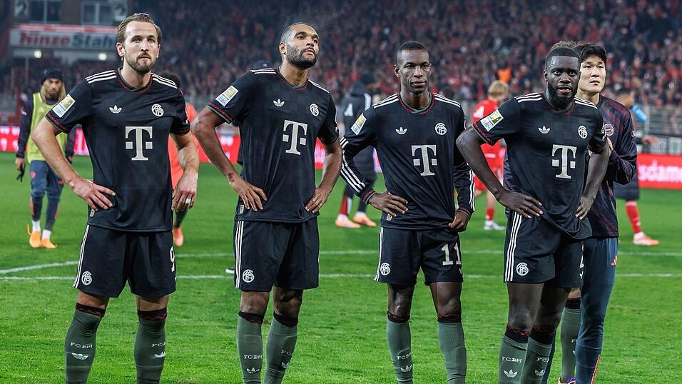 Erstmals in dieser Saison gab es für die Bayern keinen Siegesjubel. Erstmals in dieser Saison gab es für die Bayern keinen Siegesjubel.