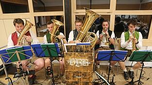 Die Gruppe „Blei Blech Blosa“ Die Gruppe „Blei Blech Blosa“