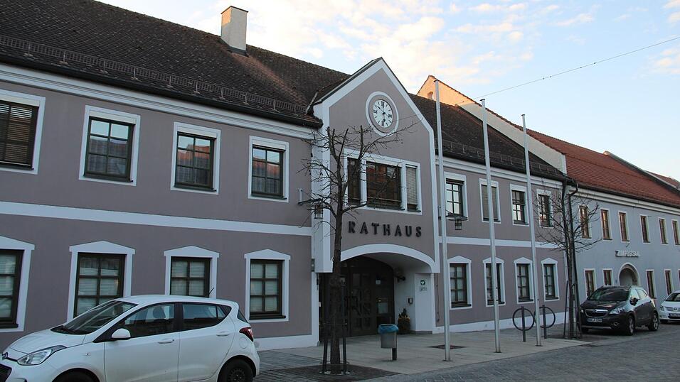 Im Rathaus wurden viele Punkte besprochen. Im Rathaus wurden viele Punkte besprochen.