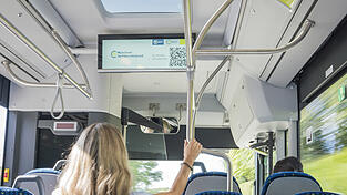 Einzelfahrten mit Bus und Bahn kosten 2027 nicht mehr als heuer, dagegen steigen die Preise für Streifen- und Tageskarten. Einzelfahrten mit Bus und Bahn kosten 2027 nicht mehr als heuer, dagegen steigen die Preise für Streifen- und Tageskarten.