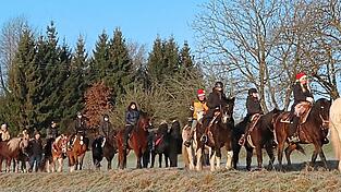 Ein langer Zug formierte sich von Frammelsberg nach Stephling.