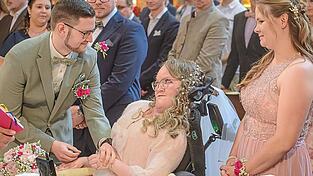 Patricia Lorenz und Fabian Albert aus Pfatter gaben sich das Jawort. Patricia Lorenz und Fabian Albert aus Pfatter gaben sich das Jawort.