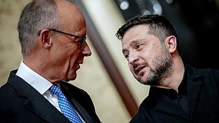 Merz und Selenskyj: Zwischen diese beiden passt im Moment kein Blatt Papier. Merz und Selenskyj: Zwischen diese beiden passt im Moment kein Blatt Papier.