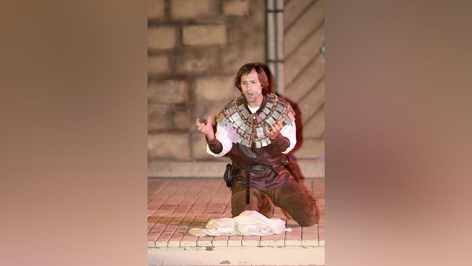 Eindr&uuml;cke von der Gruppe 'blau', die am Freitagabend die Drachenstich-Premiere gespielt hat.