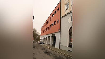 Das generalsanierte Geb&auml;ude in der Kolpingstra&szlig;e 2.