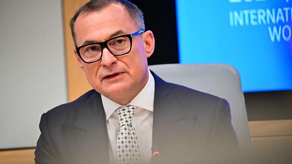 Bundesbank-Präsident Nagel nennt die Straße von Hormus die Achillesferse der Weltwirtschaft. Bundesbank-Präsident Nagel nennt die Straße von Hormus die Achillesferse der Weltwirtschaft.