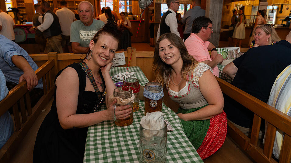 Die Partybilder vom Donnerstag, 17. August 2023, aus dem Festzelt Weckmann.