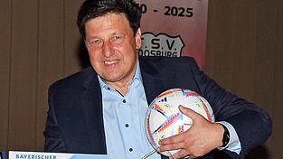 Der Vorsitzende des TSV Moosburg, Manfred Hofmann, machte eine mangelnde Spielerqualit&auml;t bei der deutschen Elf aus.
