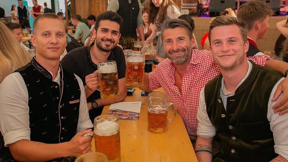 Die Partybilder von Dienstag, 16. August 2022, aus dem Festzelt Nothaft.