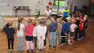 Die Polizei hatte sich für die Kinder aus Nandlstadt und Au eine Menge einfallen lassen.
