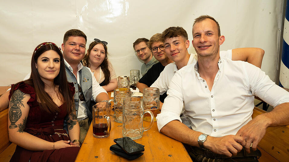 Die Partybilder vom Mittwoch, 12. August, aus dem Festzelt Reisinger. Die Partybilder vom Mittwoch, 12. August, aus dem Festzelt Reisinger.