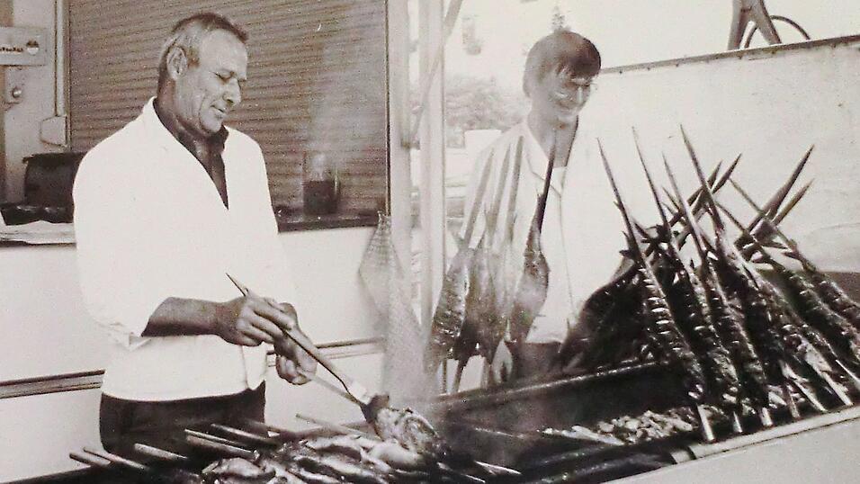 Steckerlfische d&uuml;rfen bei keinem Fest fehlen.