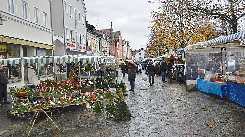 Das regnerische Wetter am vergangenen Sonntag hatte in Plattling nicht zu dem erhofften Besucheransturm geführt. Das regnerische Wetter am vergangenen Sonntag hatte in Plattling nicht zu dem erhofften Besucheransturm geführt.