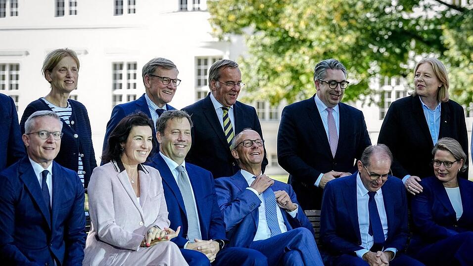 Die Klausurtagung der Bundesregierung im Schloss Neuhardenberg Die Klausurtagung der Bundesregierung im Schloss Neuhardenberg