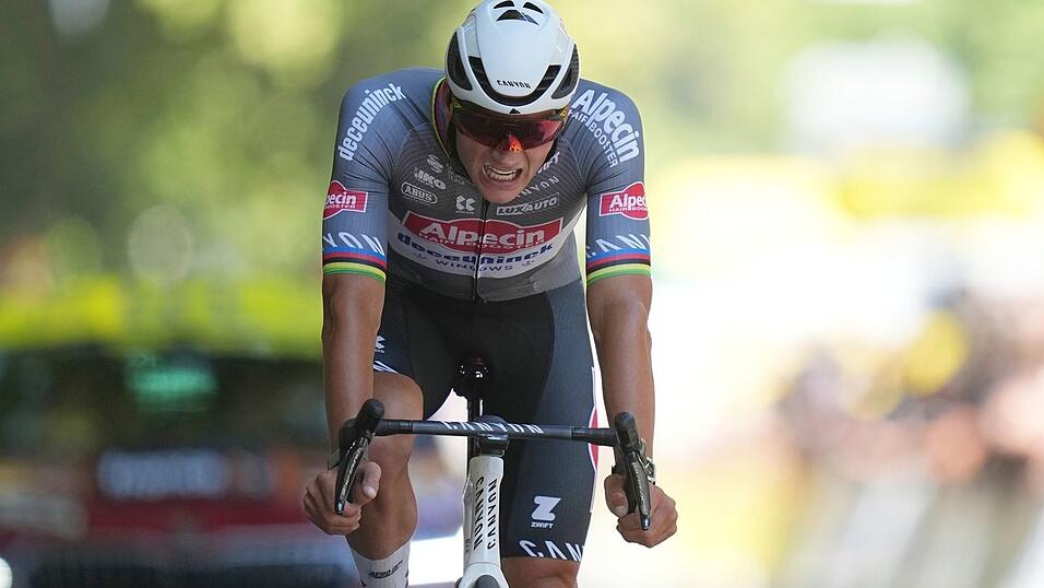 Mathieu van der Poel hat seinen zweiten Etappensieg bei der 112. Tour de France knapp verpasst.